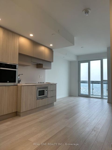 Photo 3 at 4002 - 39 Roehampton Avenue, Mount Pleasant West, Toronto