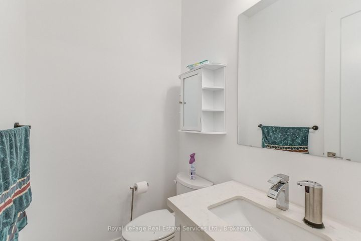 Photo 16 at 176 Leyton Avenue, Oakridge, Toronto