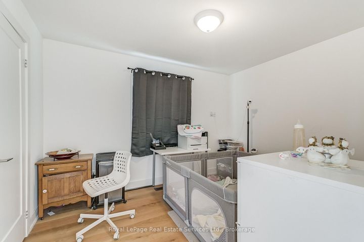 Photo 18 at 176 Leyton Avenue, Oakridge, Toronto