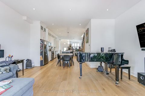 Photo 14 at 176 Leyton Avenue, Oakridge, Toronto