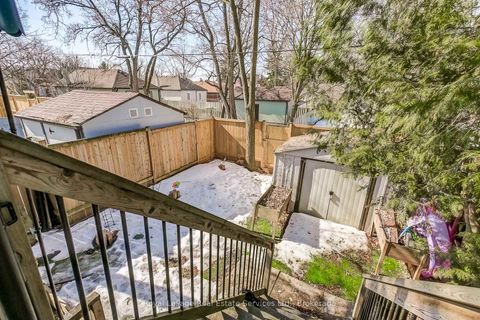 Photo 31 at 176 Leyton Avenue, Oakridge, Toronto