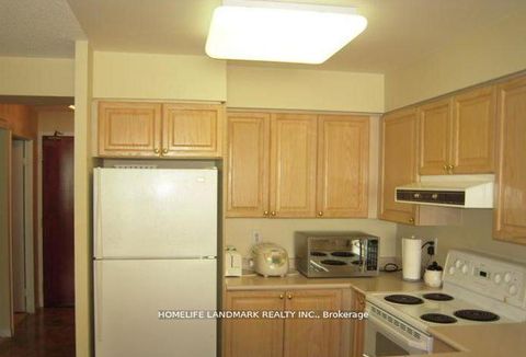 Photo 3 at 901 - 750 Bay Street, Bay Street Corridor, Toronto