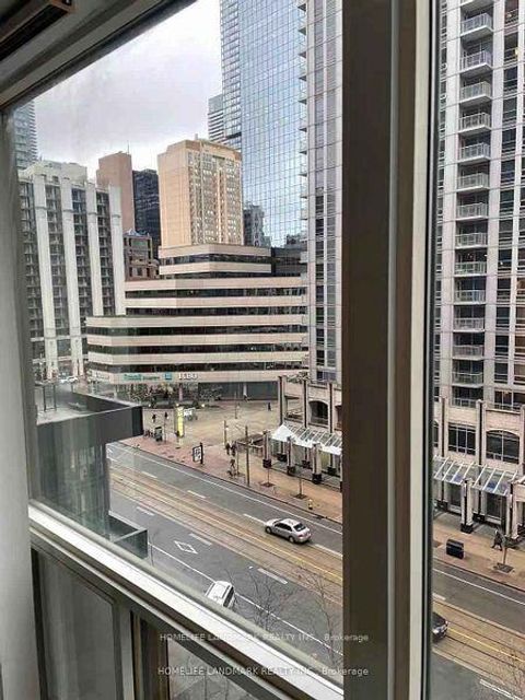 Photo 9 at 901 - 750 Bay Street, Bay Street Corridor, Toronto