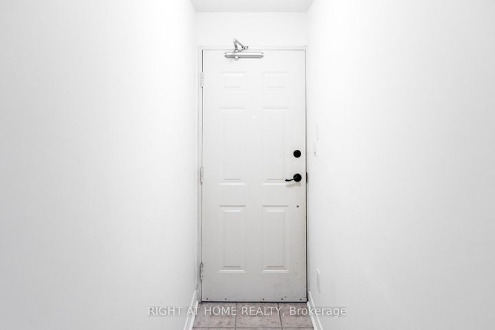 Photo 4 at 331 - 312 John Street, Willowbrook, Markham