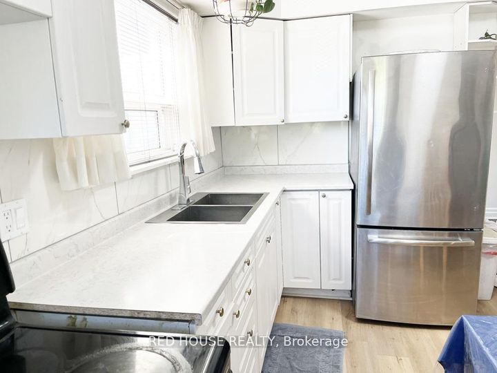 Photo 3 at 40 North Woodrow Boulevard, Birchmount, Toronto