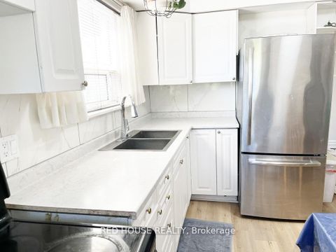 Photo 3 at 40 North Woodrow Boulevard, Birchmount, Toronto