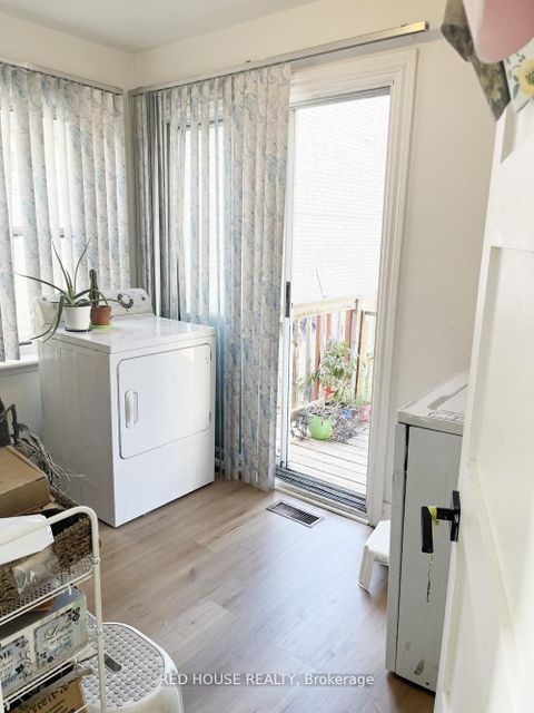 Photo 10 at 40 North Woodrow Boulevard, Birchmount, Toronto