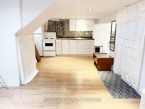 Photo 11 at 40 North Woodrow Boulevard, Birchmount, Toronto