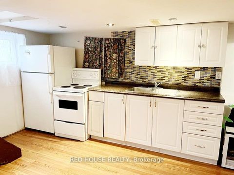 Photo 12 at 40 North Woodrow Boulevard, Birchmount, Toronto