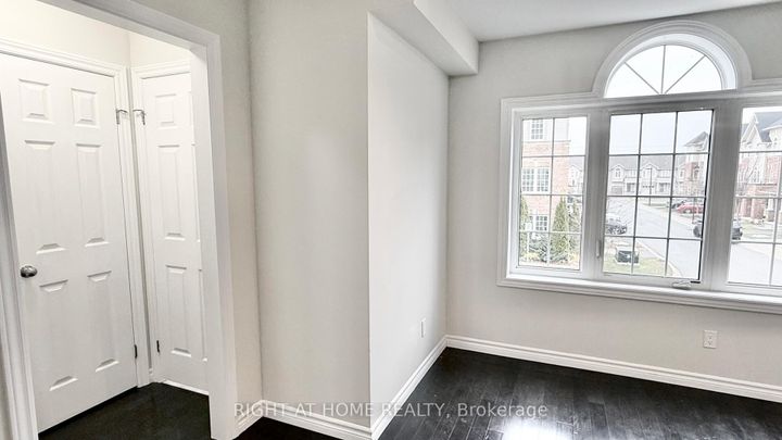 Photo 9 at 87 Mayland Trail, Stoney Creek Mountain, Hamilton