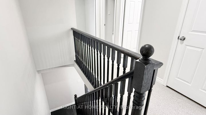 Photo 15 at 87 Mayland Trail, Stoney Creek Mountain, Hamilton