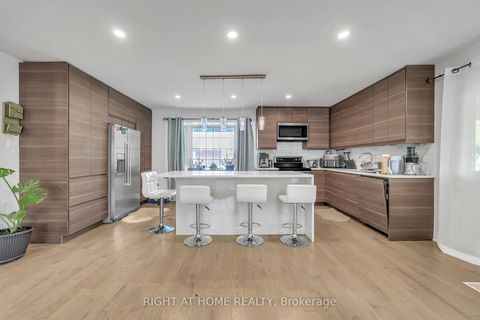 Photo 14 at 22 Hamilton Drive, Leslie Valley, Newmarket