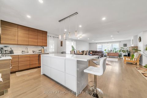 Photo 17 at 22 Hamilton Drive, Leslie Valley, Newmarket