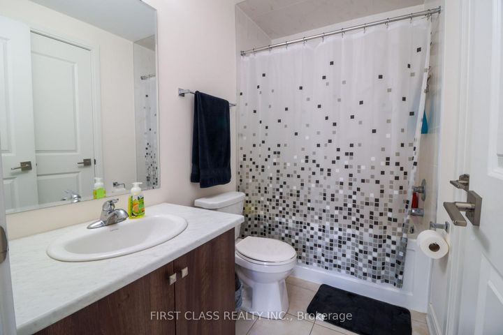 Photo 8 at 433 Veterans Drive, Northwest Brampton, Brampton