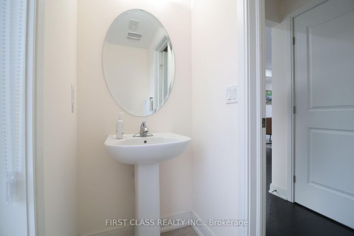 Photo 17 at 433 Veterans Drive, Northwest Brampton, Brampton