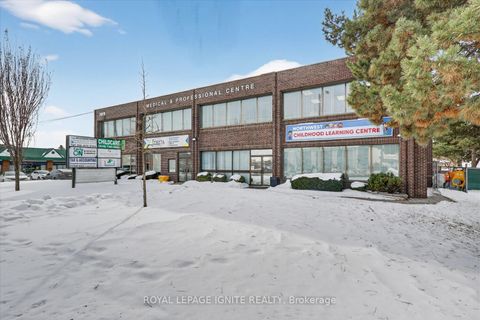 Photo 2 at 101 - 2978 Islington Avenue, Humber Summit, Toronto