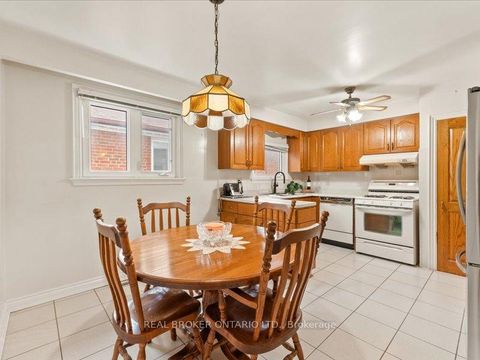 Photo 10 at 21 Hoover Crescent, Black Creek, Toronto