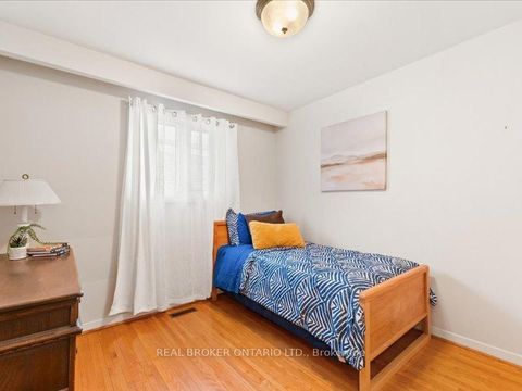 Photo 17 at 21 Hoover Crescent, Black Creek, Toronto