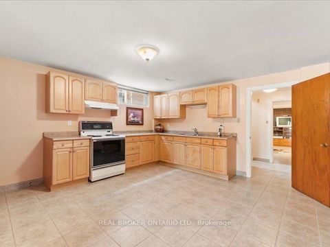 Photo 26 at 21 Hoover Crescent, Black Creek, Toronto