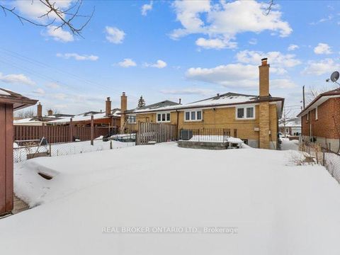 Photo 32 at 21 Hoover Crescent, Black Creek, Toronto
