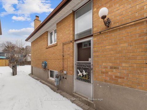 Photo 35 at 21 Hoover Crescent, Black Creek, Toronto