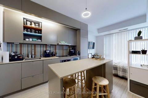 Photo 7 at 709 - 101 Peter Street W, Waterfront Communities C1, Toronto