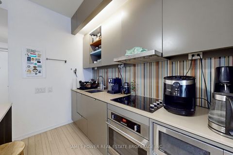 Photo 13 at 709 - 101 Peter Street W, Waterfront Communities C1, Toronto