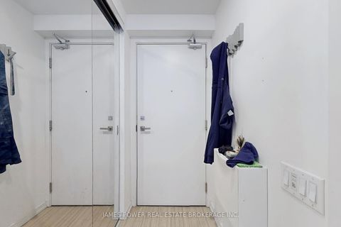 Photo 24 at 709 - 101 Peter Street W, Waterfront Communities C1, Toronto