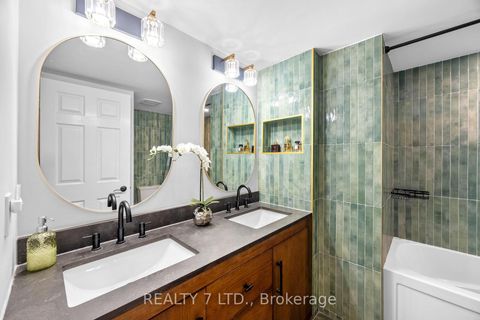 Photo 24 at 303 - 175 Cedar Avenue, Harding, Richmond Hill