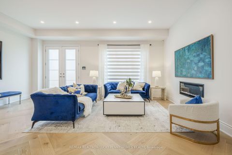 Photo 3 at 9484 Bayview Avenue, Observatory, Richmond Hill