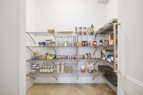 Photo 8 at 9484 Bayview Avenue, Observatory, Richmond Hill