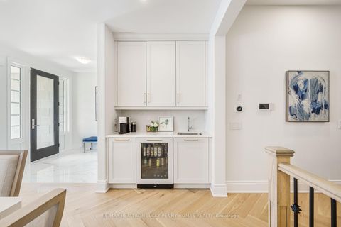 Photo 11 at 9484 Bayview Avenue, Observatory, Richmond Hill