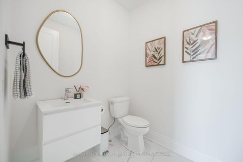 Photo 13 at 9484 Bayview Avenue, Observatory, Richmond Hill