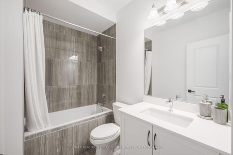 Photo 23 at 9484 Bayview Avenue, Observatory, Richmond Hill