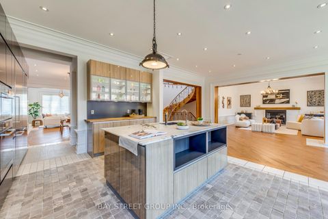 Photo 22 at 132 Crestwood Road, Yorkhill, Vaughan