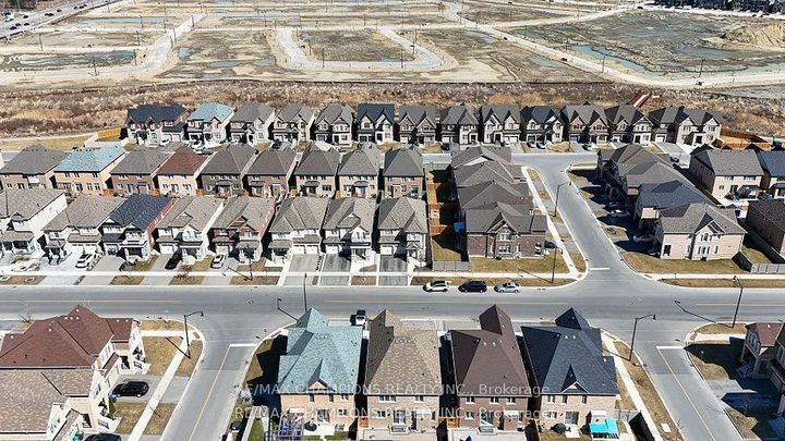 Photo 6 at 151 RUSSELL CREEK Drive, Wellington North, Brampton