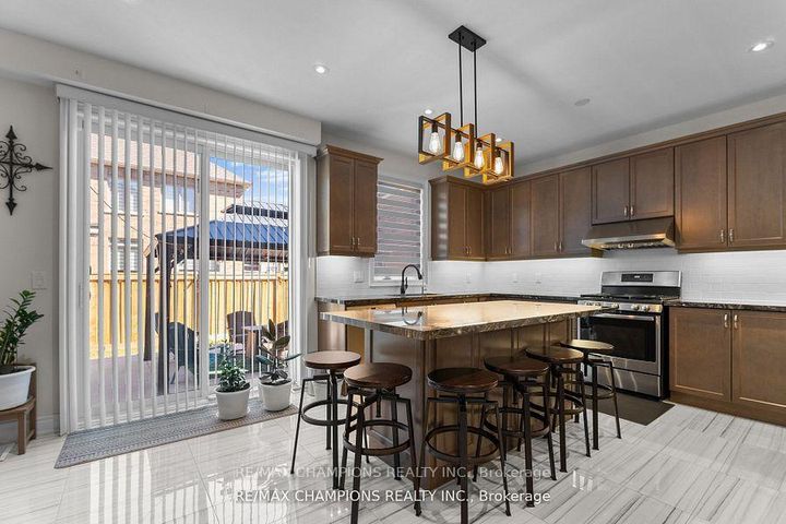 Photo 9 at 151 RUSSELL CREEK Drive, Wellington North, Brampton