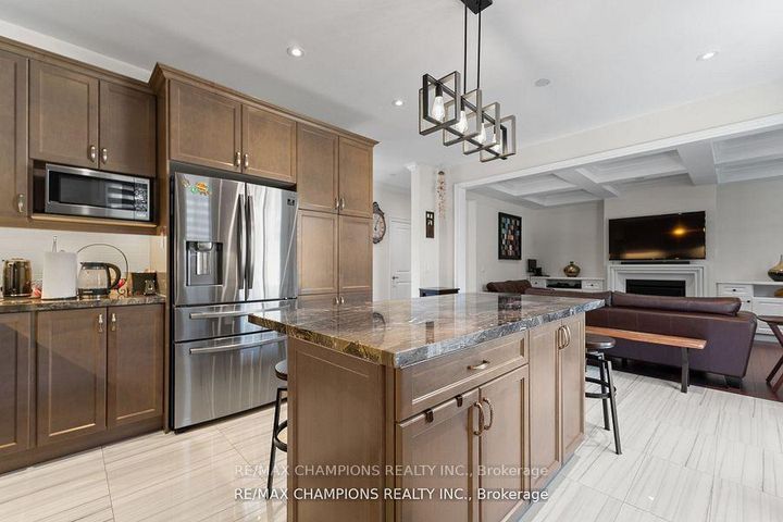 Photo 10 at 151 RUSSELL CREEK Drive, Wellington North, Brampton