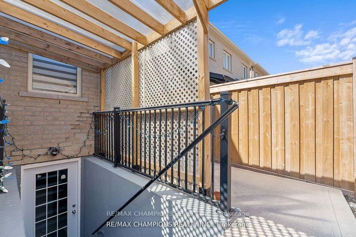 Photo 17 at 151 RUSSELL CREEK Drive, Wellington North, Brampton