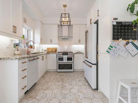 Photo 15 at 67 Gentile Circle, Elder Mills, Vaughan