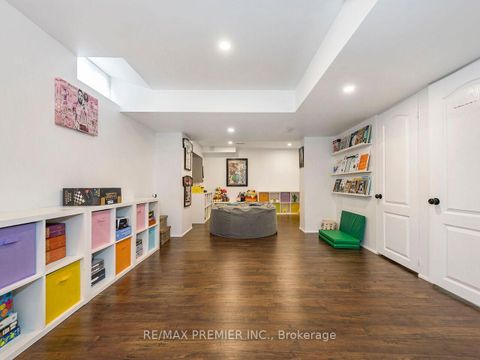 Photo 39 at 67 Gentile Circle, Elder Mills, Vaughan