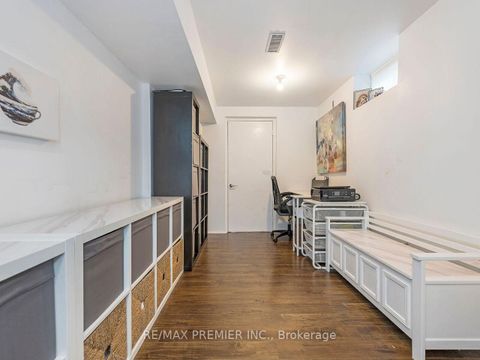 Photo 43 at 67 Gentile Circle, Elder Mills, Vaughan