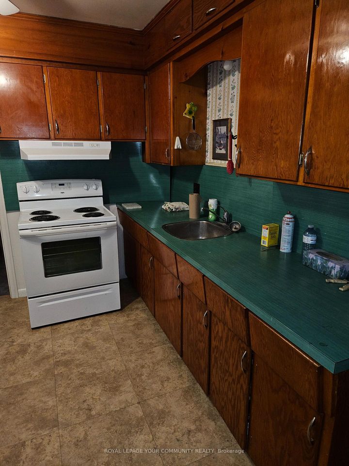 Photo 7 at 11419 Bathurst Street, Westbrook, Richmond Hill