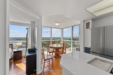 Photo 10 at 2009 - 7 Concorde Place, Don Mills, Toronto