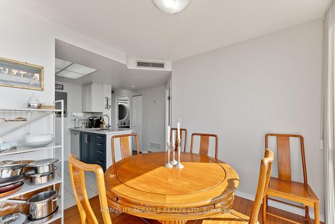 Photo 13 at 2009 - 7 Concorde Place, Don Mills, Toronto