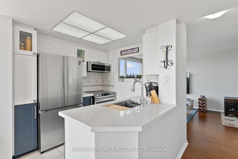 Photo 18 at 2009 - 7 Concorde Place, Don Mills, Toronto