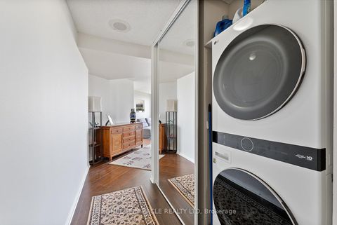 Photo 24 at 2009 - 7 Concorde Place, Don Mills, Toronto