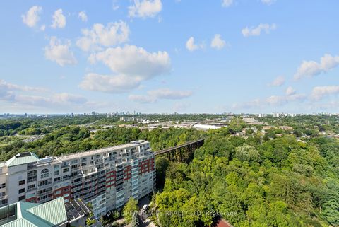 Photo 25 at 2009 - 7 Concorde Place, Don Mills, Toronto