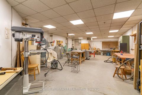 Photo 35 at 2009 - 7 Concorde Place, Don Mills, Toronto