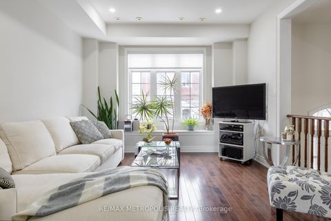 Photo 6 at 10 George Bogg Road, East Woodbridge, Vaughan